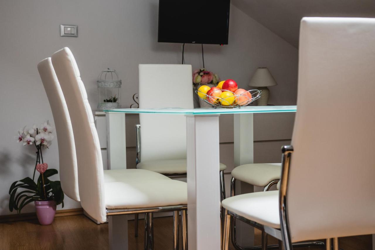 Apartmani Tena Selce Esterno foto
