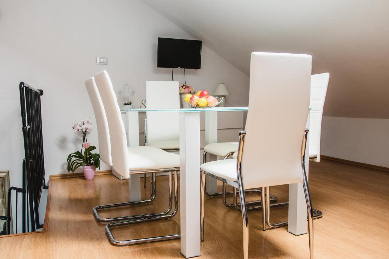 Apartmani Tena Selce Esterno foto