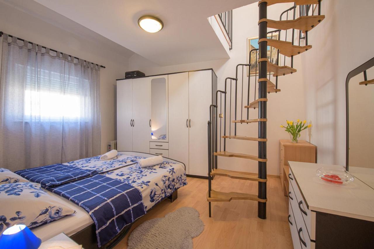Apartmani Tena Selce Esterno foto