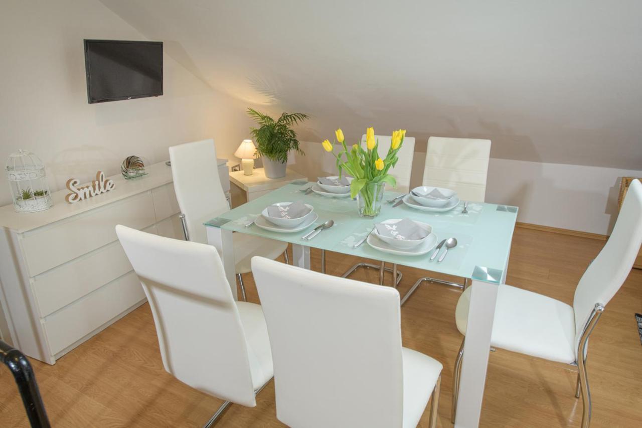 Apartmani Tena Selce Esterno foto