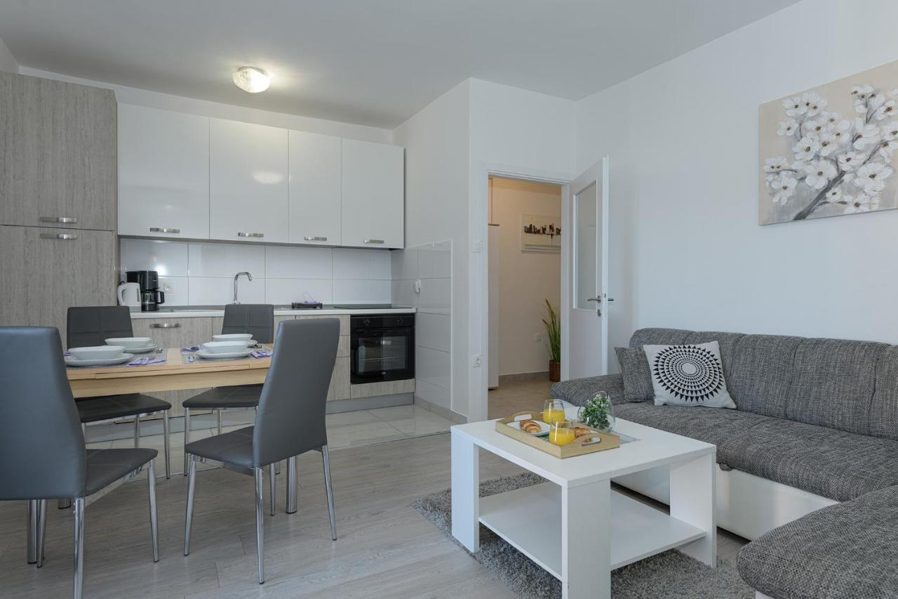 Apartmani Tena Selce Esterno foto
