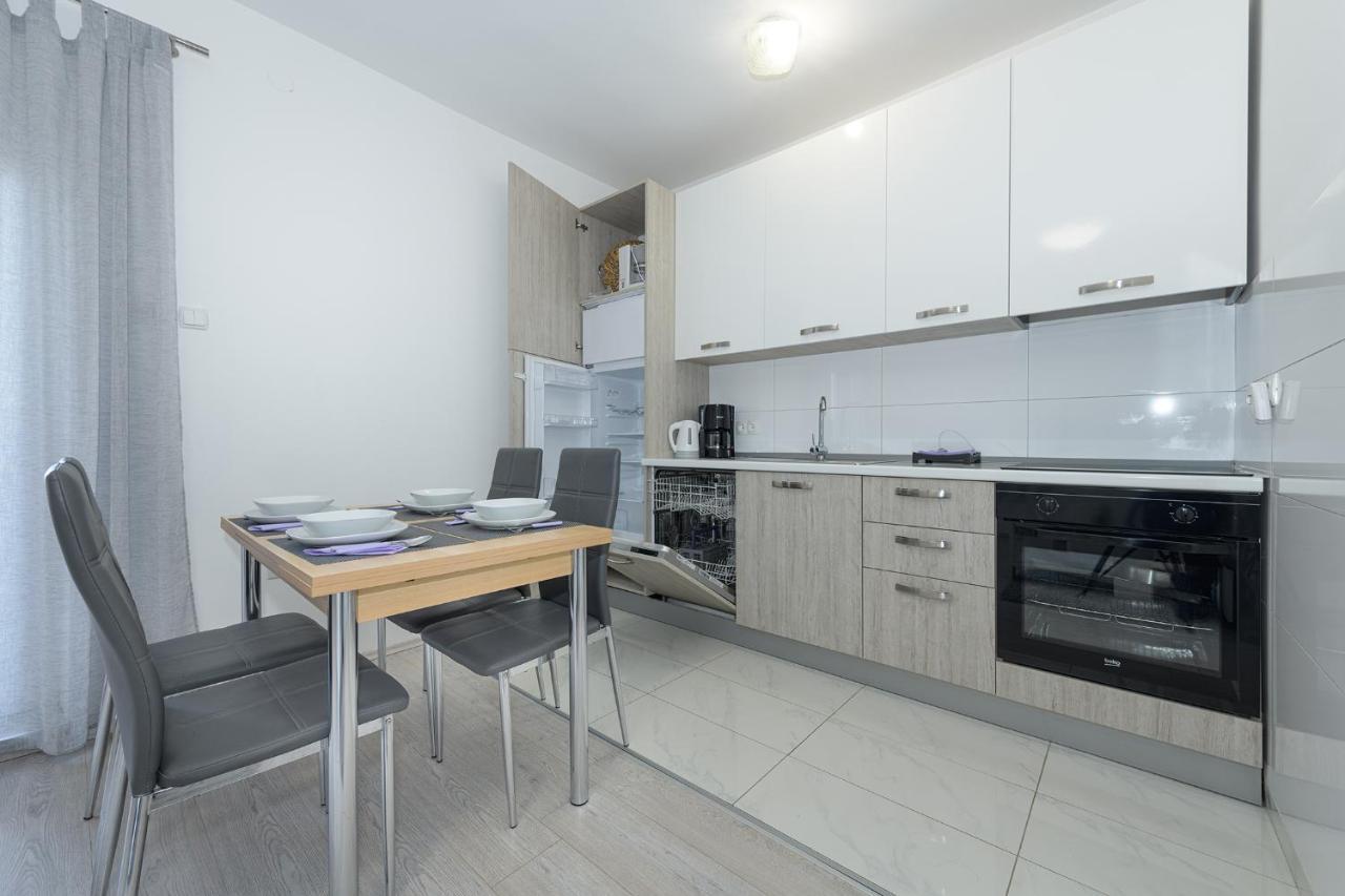 Apartmani Tena Selce Esterno foto