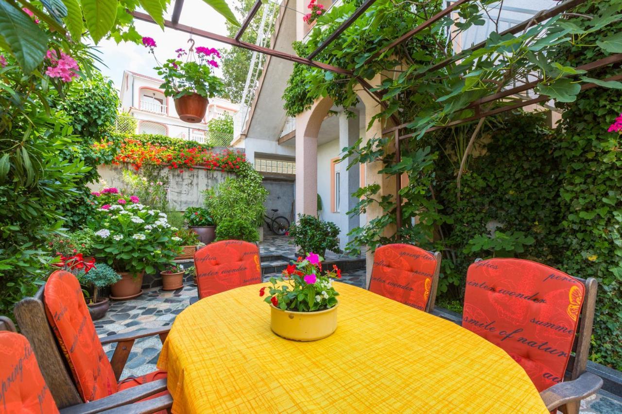 Apartmani Tena Selce Esterno foto